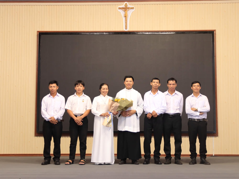 Album Lễ Trao Chứng Chỉ Tốt Nghiệp Triết Học Và Thần Học 2024-2025
