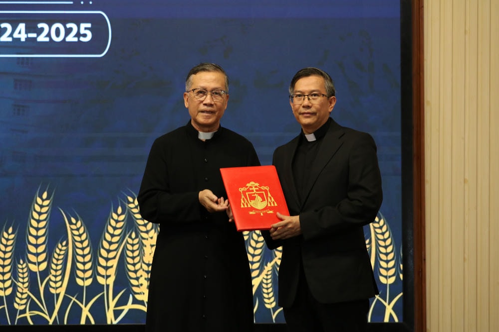 Album Lễ Trao Chứng Chỉ Tốt Nghiệp Triết Học Và Thần Học 2024-2025