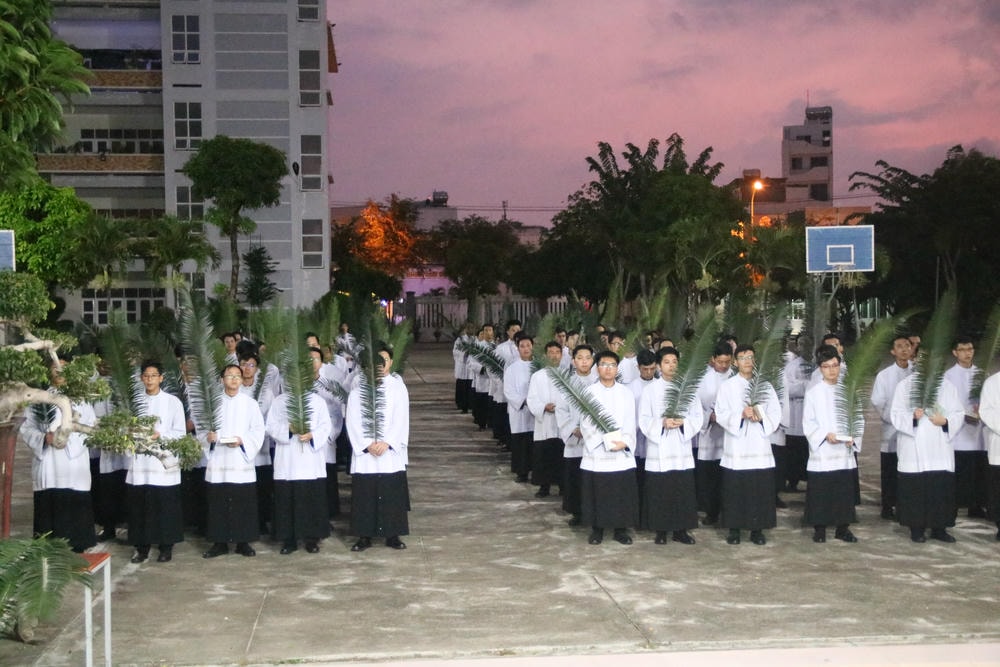 Album Chúa Nhật Lễ Lá