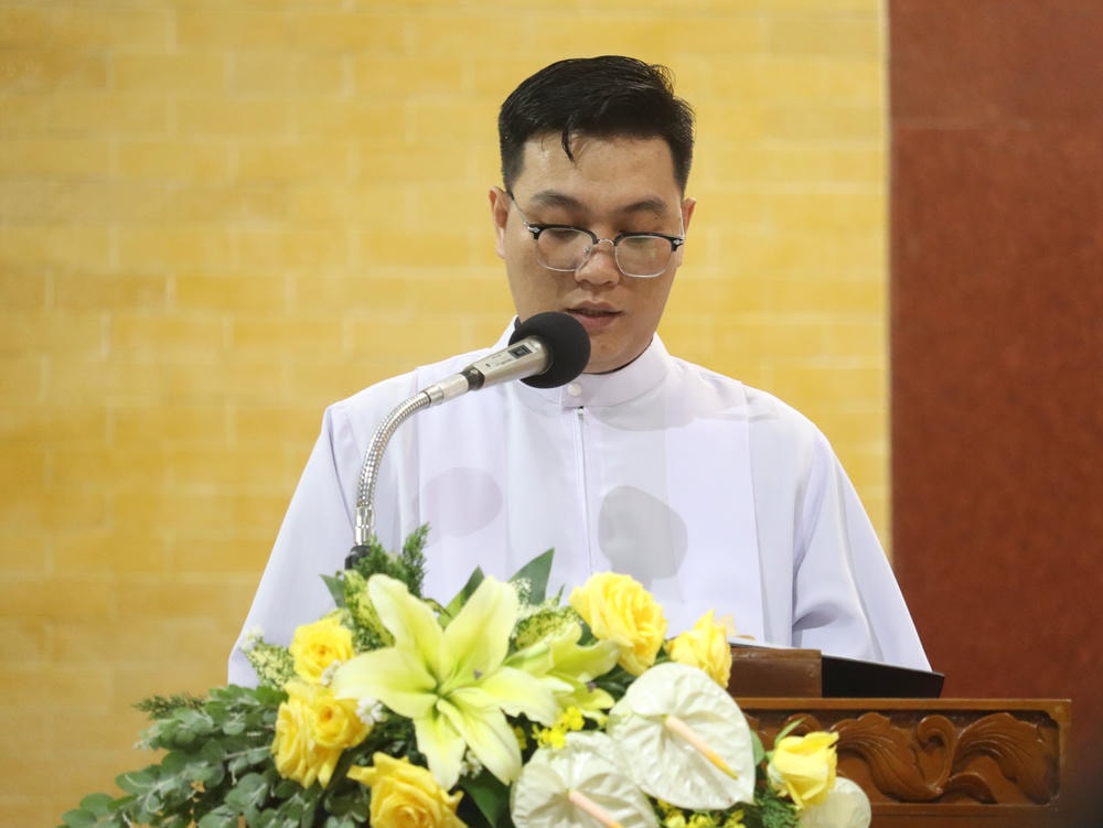 Album Thứ Bảy Tuần Thánh 2025