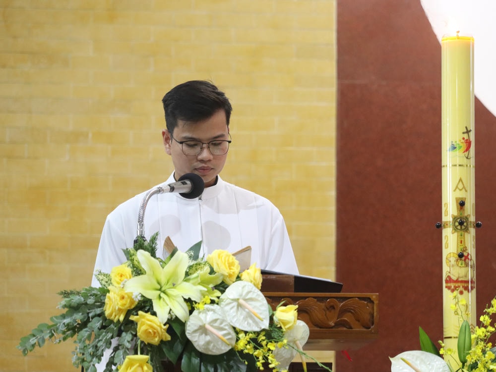 Album Thứ Bảy Tuần Thánh 2025