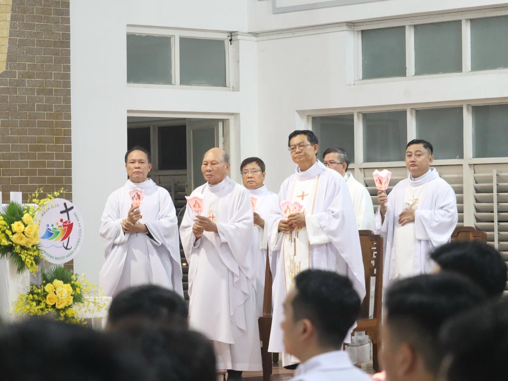 Album Thứ Bảy Tuần Thánh 2025