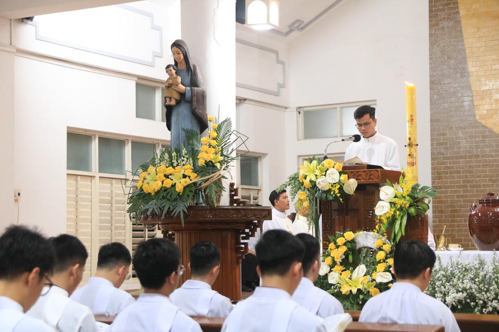 Album Thứ Bảy Tuần Thánh 2025