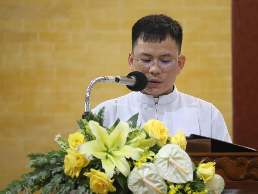 Album Thứ Bảy Tuần Thánh 2025