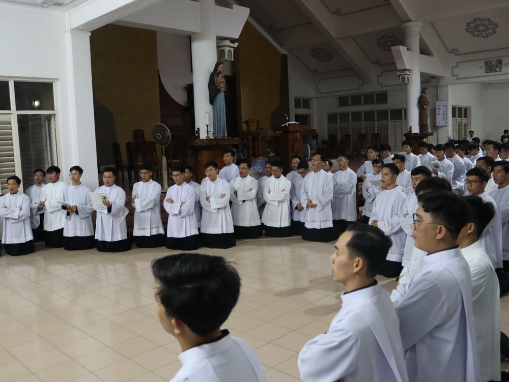 Album Thứ Năm Tuần Thánh