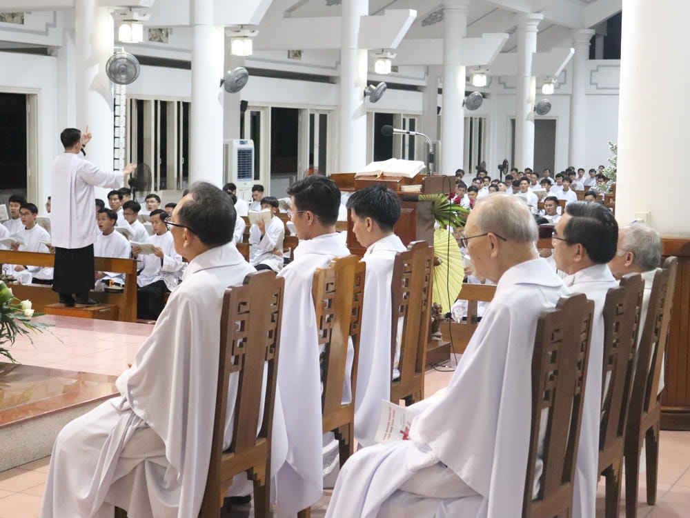 Album Thứ Năm Tuần Thánh