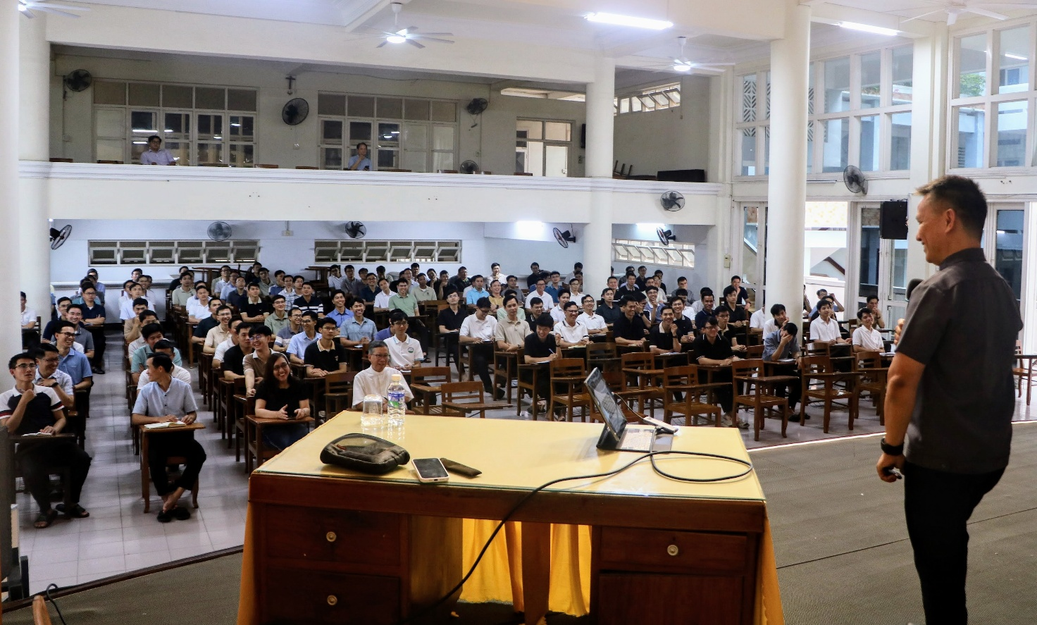 HỘI THẢO CHUYÊN ĐỀ: BẢO VỆ TRẺ EM VÀ NGƯỜI DỄ BỊ TỔN THƯƠNG