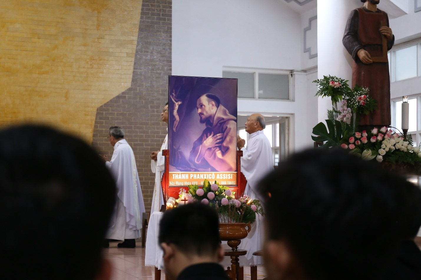 Thánh Phanxicô Assisi, mẫu gương sống nghèo khó