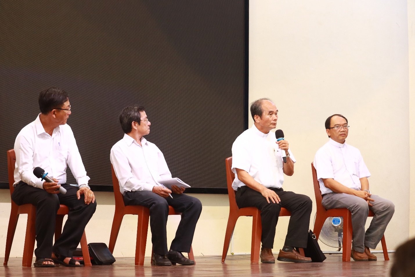 Hội thảo chuyên đề về mục vụ và học tập