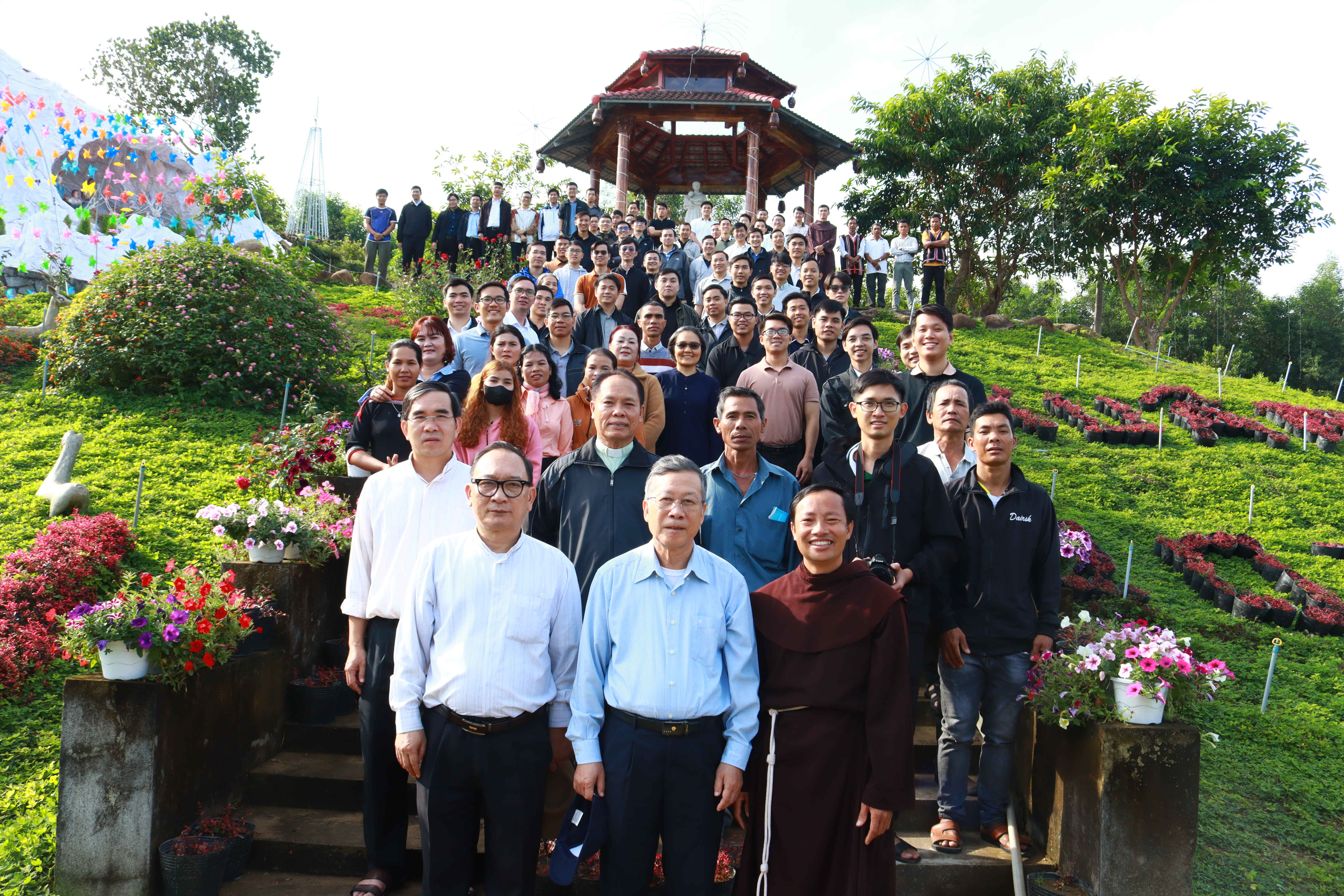 Xuân yêu thương về trên Họ đạo Bến Khế