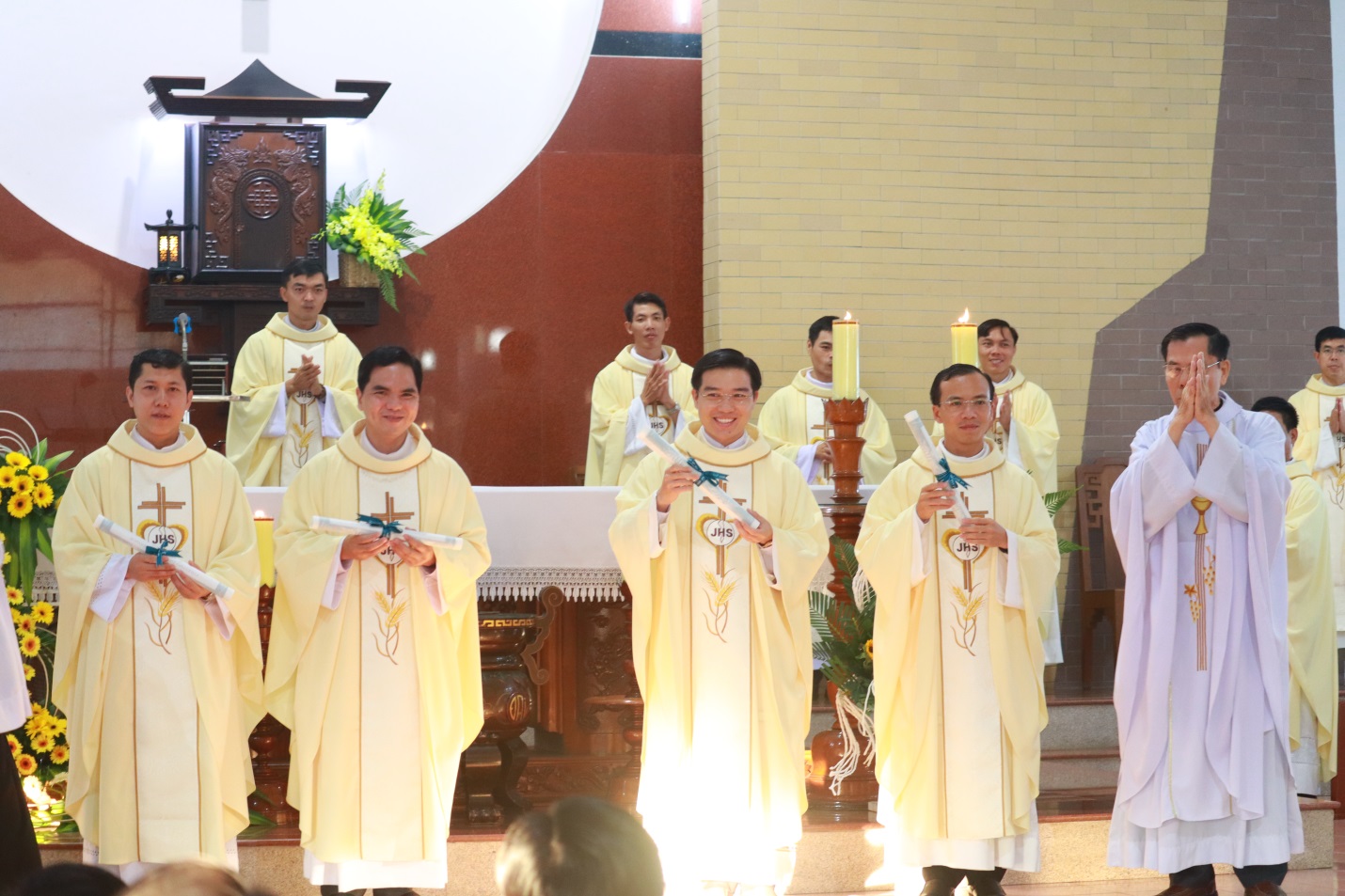 Thánh lễ Tạ ơn Tân linh mục Giáo phận Ban Mê Thuột khoá XV tại Đại Chủng viện Sao Biển Nha Trang